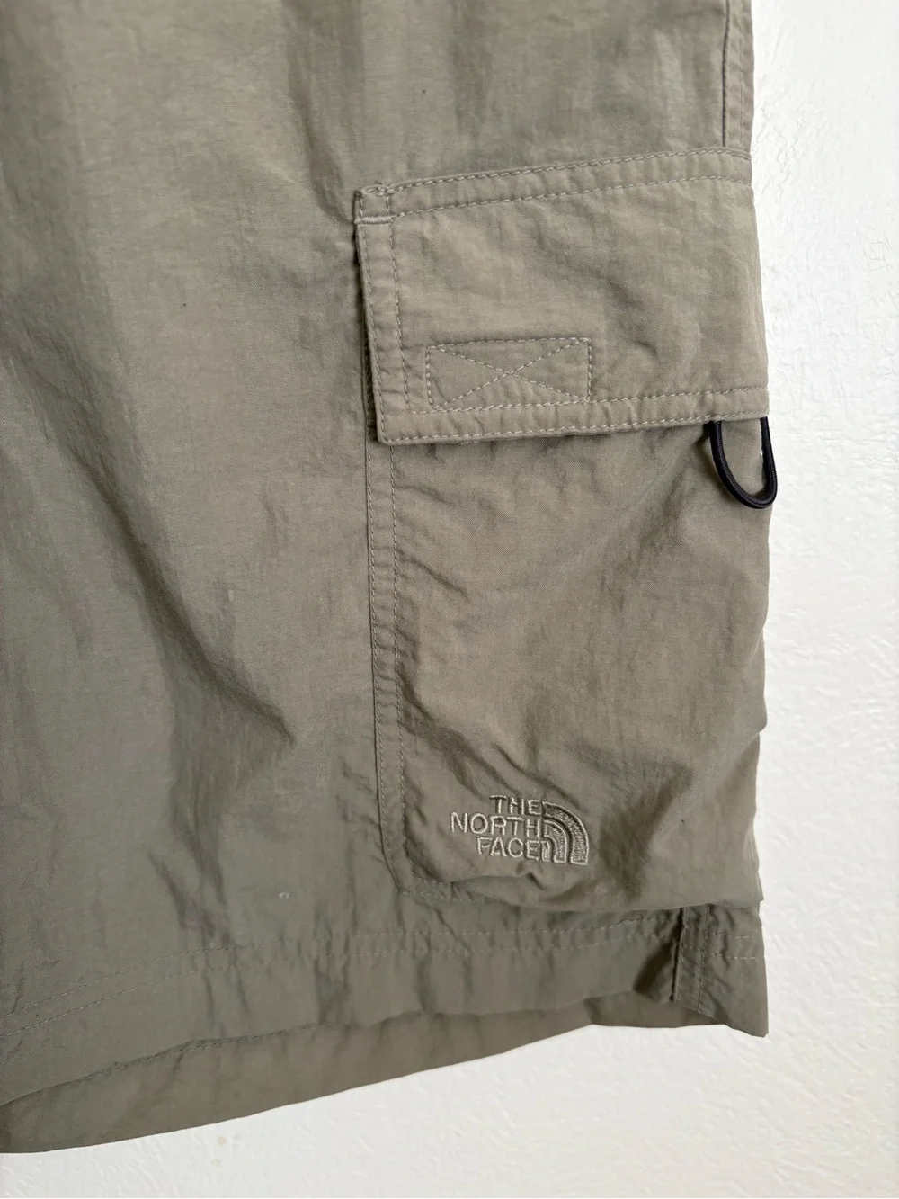 The North Face Cargo Shorts 100% Nylon Sz M Ins 9.5”Stowable Hike Climb Gorpcore